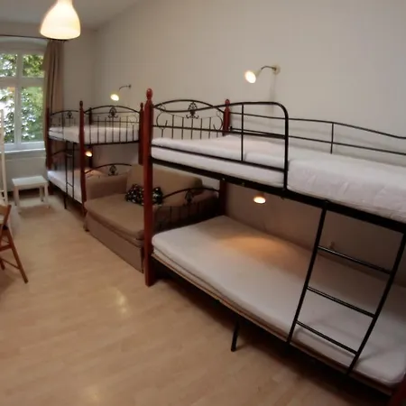 Pit Stop Hostel-2